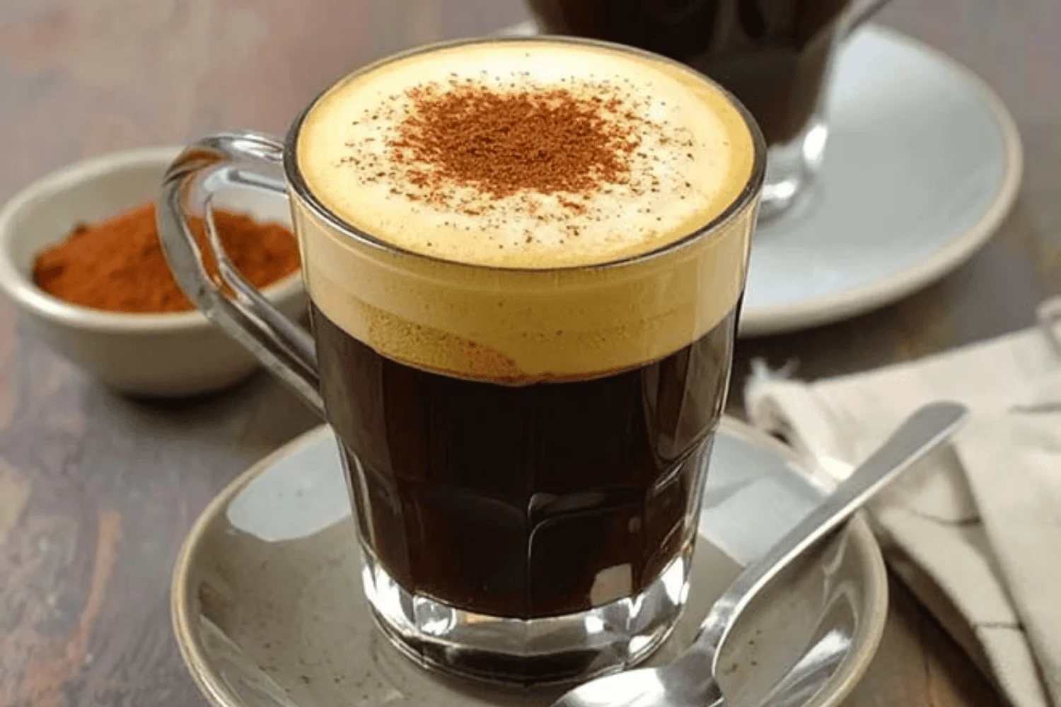 Cà phê trứng là nét chấm phá đầy ngọt ngào trong bức tranh văn hóa cà phê Hà Nội.